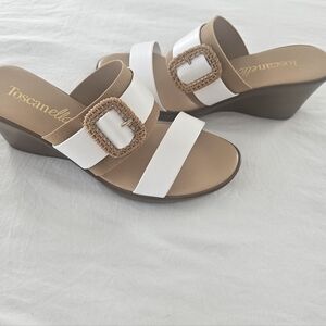 Toscanella Wedge Buckled Strap Sandal Grasp NWOB 8M